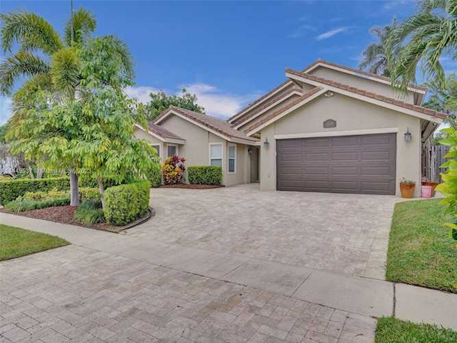 1339 SW 3rd St Boca Raton, FL 33486