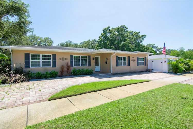8050 28th Ave N St. Petersburg, FL 33710
