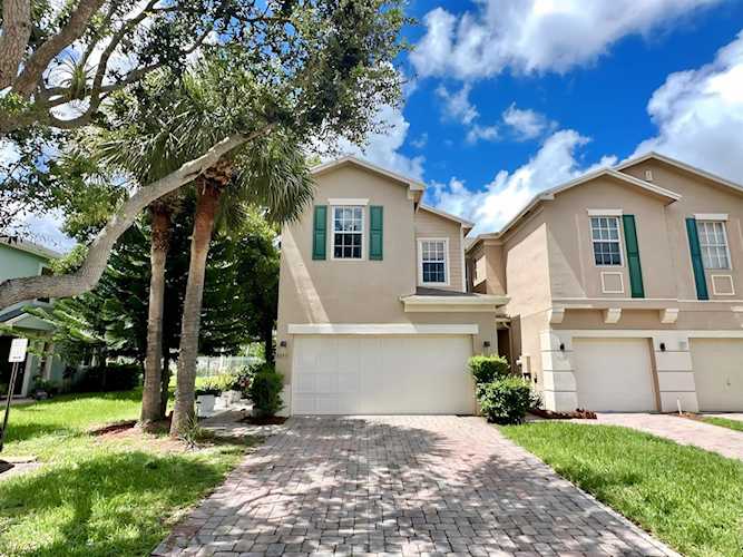 5150 White Oleander West Palm Beach, FL 33415
