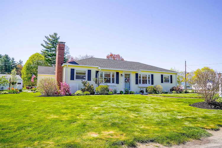 2 Rundlett St Concord, NH 03301 | MLS 4966124 Photo 1