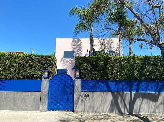 848 N Las Palmas Ave Los Angeles, CA 90038
