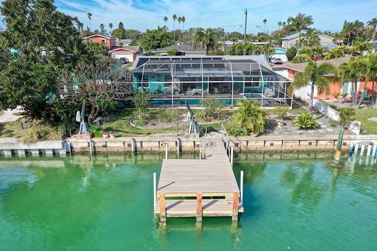 535 Crystal Dr Madeira Beach, FL 33708
