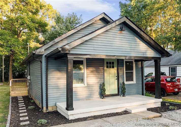 2546 Mcdonald New Albany, IN 47150