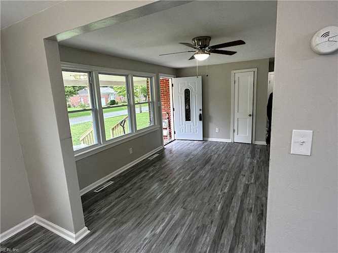 321 Tareyton Ln Portsmouth, VA 23701