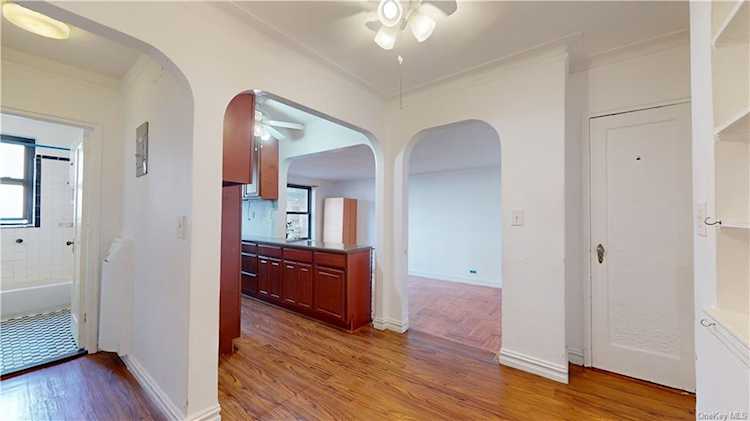 2025 Valentine Ave #2E Bronx, NY 10457