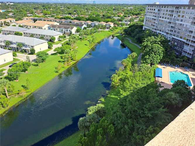 4001 Hillcrest Dr #310 Hollywood, FL 33021