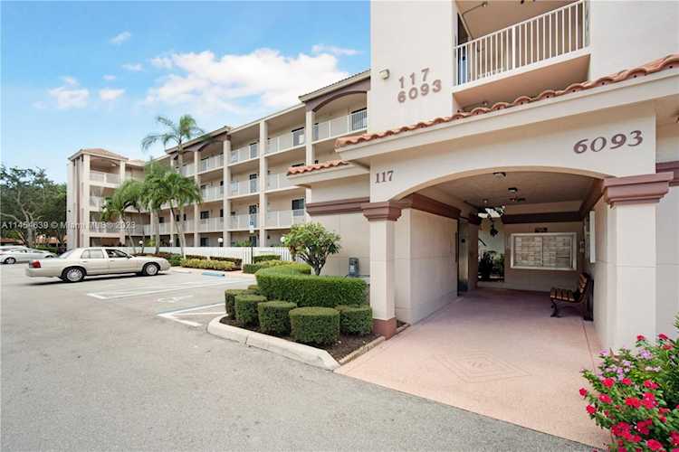 6093 Pointe Regal Cir #104 Delray Beach, FL 33484