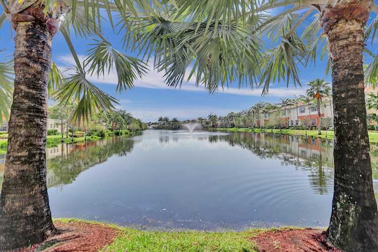 708 SW 1st Ter #708 Pompano Beach, FL 33060