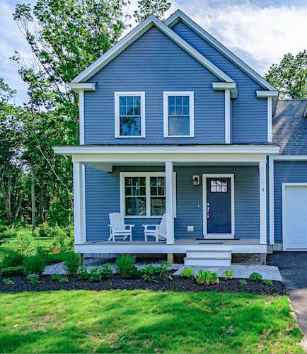 117 Falcon Crest Dr Gorham, ME 04038
