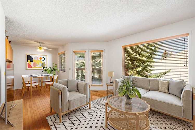 19 Sandarac Circle NW Calgary, AB T3K 3G7