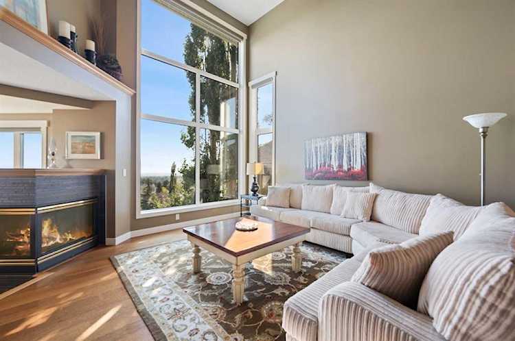 104 Macewan Park View NW Calgary, AB T3K 4G5