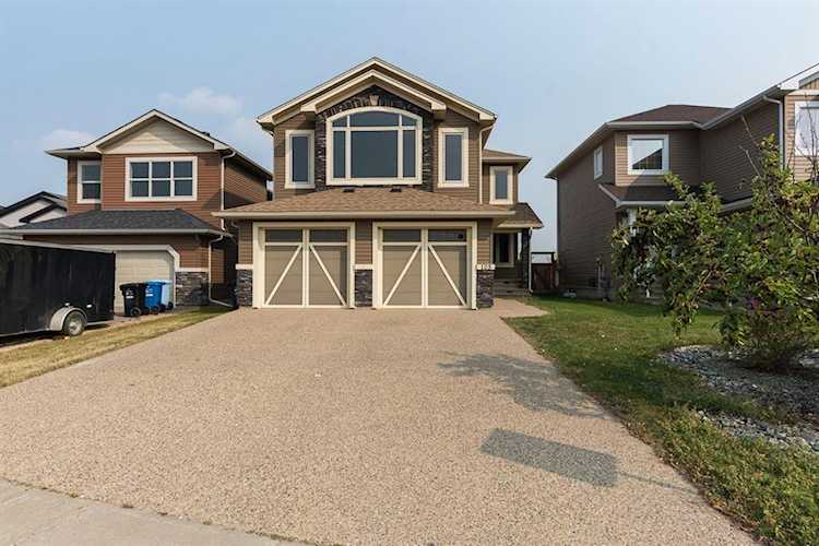 105 Chestnut Way Fort McMurray, AB T9K 0