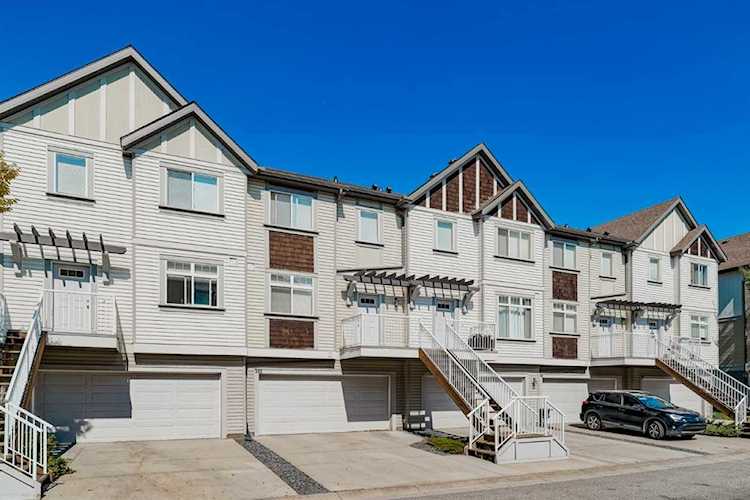 101 Copperstone Cove SE Calgary, AB T2Z 0L3