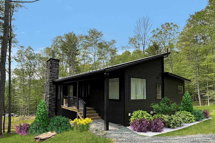 Ranch 67 Tetta Ln Olive, NY 12461