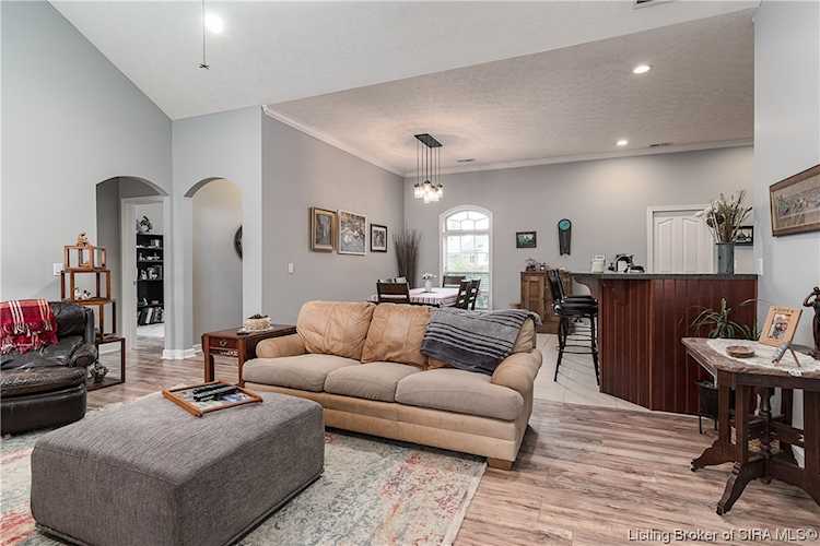 1714 Bay Hill Place Henryville, IN 47126 MLS 2023010532