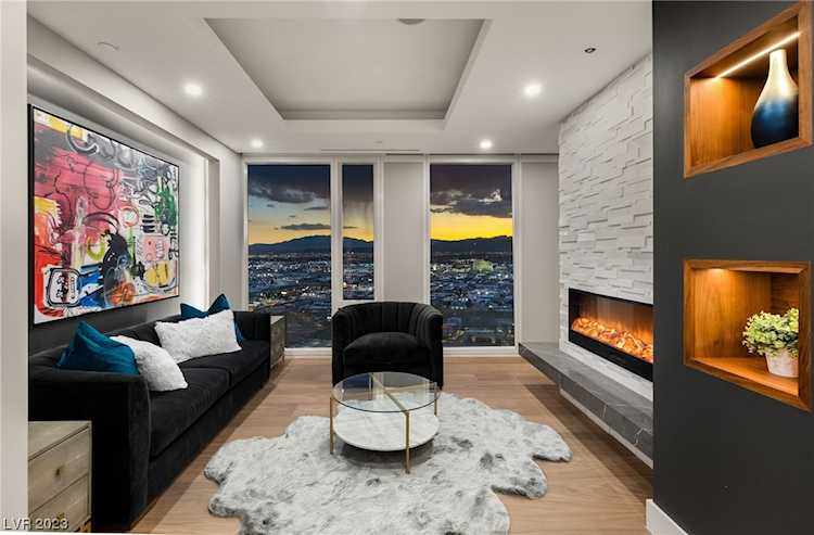 3750 Las Vegas Blvd #4207 Las Vegas, NV 89158