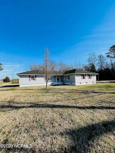 9 Trotville Rd Hobbsville, NC 27946