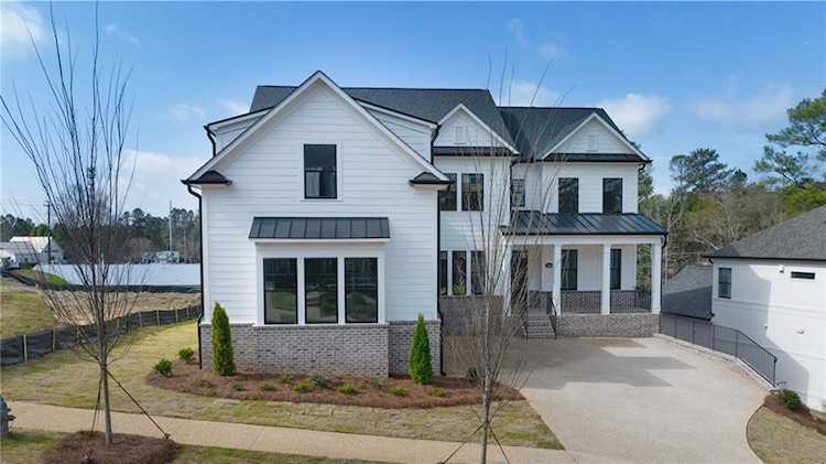 3080 Barnes Mill Court Roswell, GA 30075