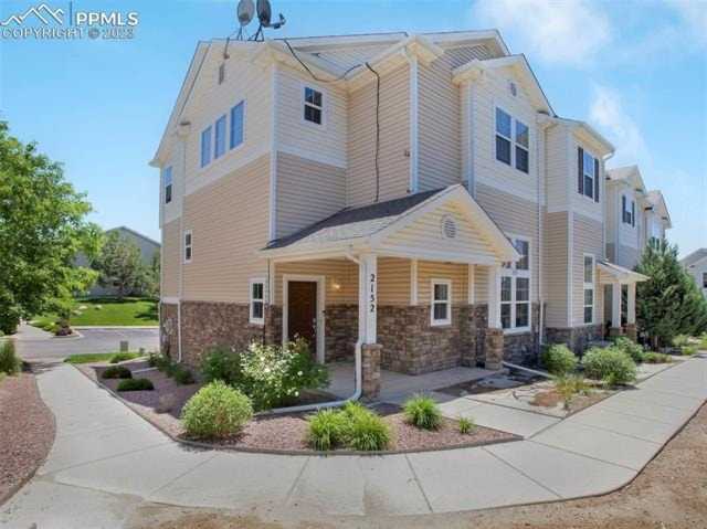 2152 Squawbush Ridge Grove Colorado Springs, CO 80910