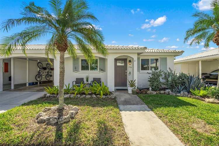 726 Spanish Dr N Longboat Key, FL 34228
