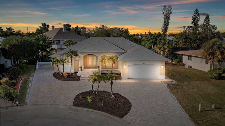 1617 Baywinds Ln Sarasota, FL 34231