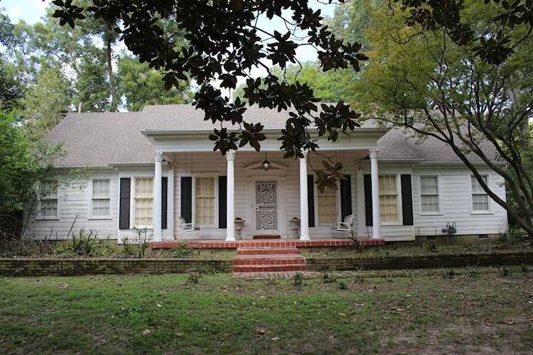 4142 Poplar Ave Memphis, TN 38117