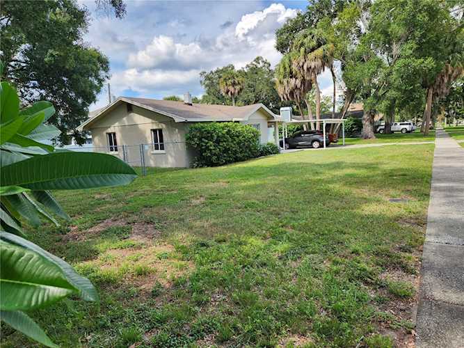 306 Fairfield St Oldsmar, FL 34677
