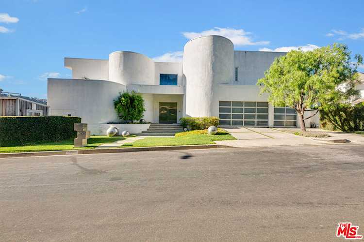 3400 Red Rose Dr Encino, CA 91436