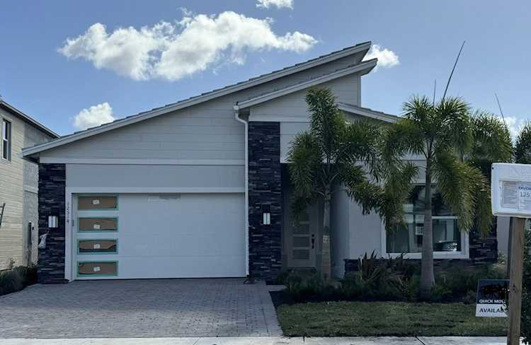 12514 Triumph Lane #153 Palm Beach Gardens, FL 33412