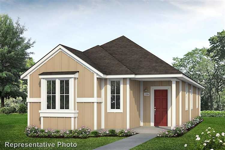 724 Running Creek DR Kyle, TX 78640