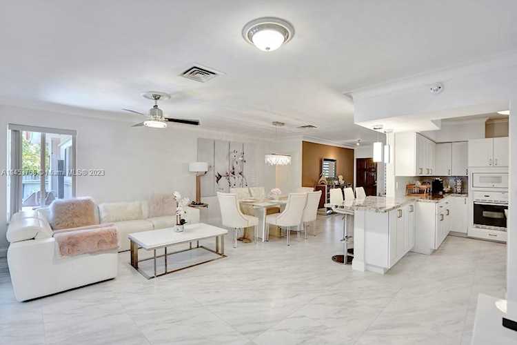 1254 Buchanan St Hollywood, FL 33019
