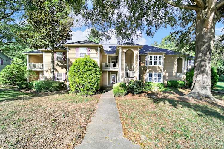 3220 Selwyn Farms Ln Charlotte, NC 28209 | MLS 4070542 Photo 1