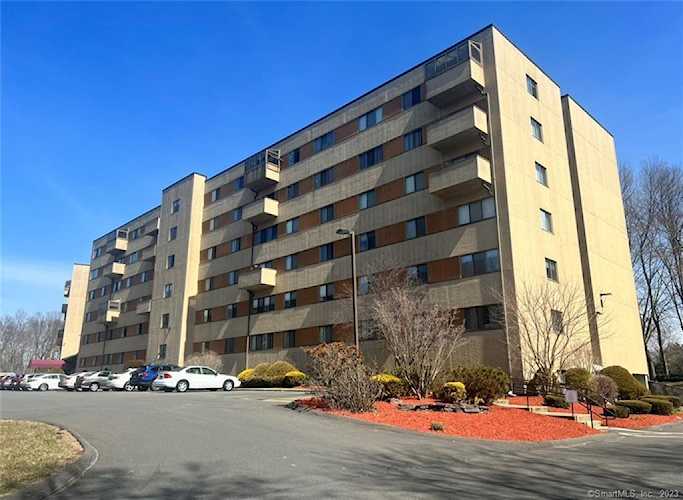 52 Putter Dr #607S Wallingford, CT 06492 | MLS 170598156 Photo 1