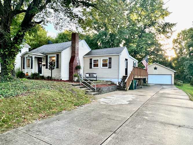 236 N Cross St Danville, IN 46122