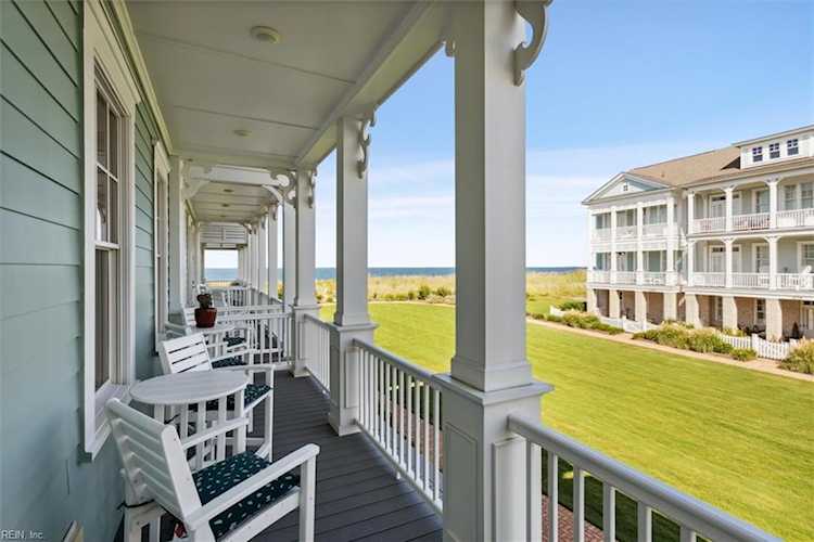 4154 East Beach Dr Norfolk, VA 23518