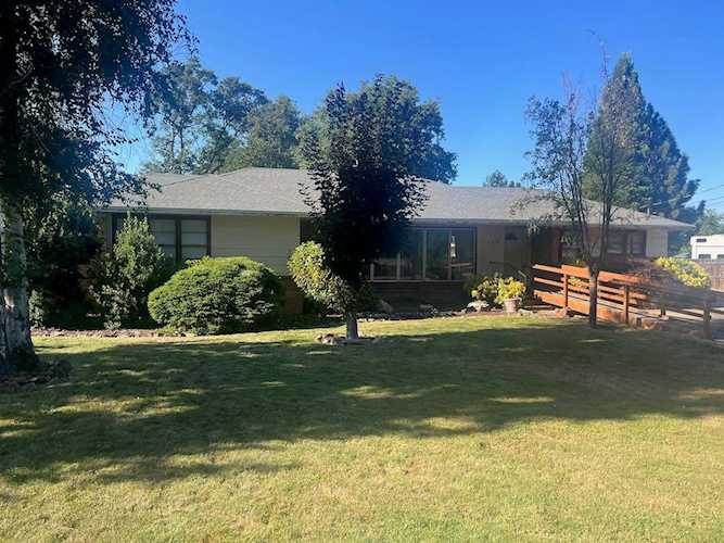 3254 W Main St Medford, OR 97501