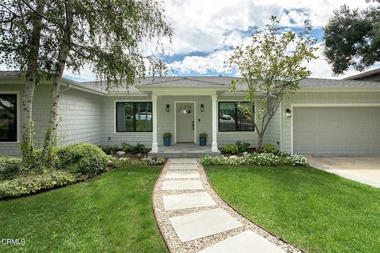 1948 Lombardy Dr La Canada Flintridge, CA 91011