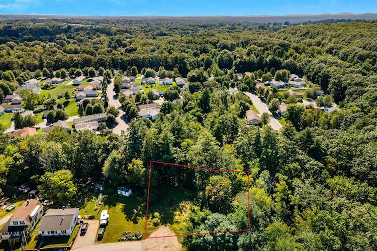 332 Groveland Ave Manchester, NH 03104