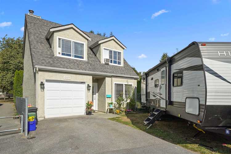12071 Mcintyre Court Maple Ridge, BC V2X 8M8