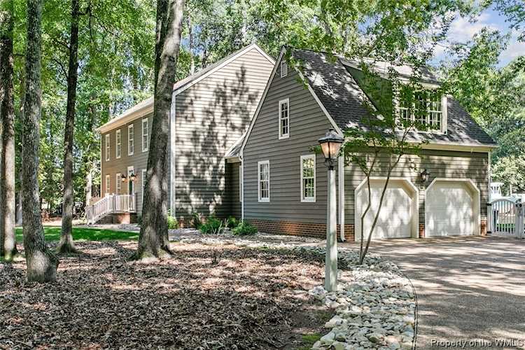 103 Lands End Dr Williamsburg, VA 23185
