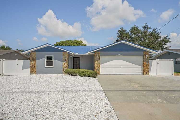 35 Citrus Dr Palm Harbor, FL 34684