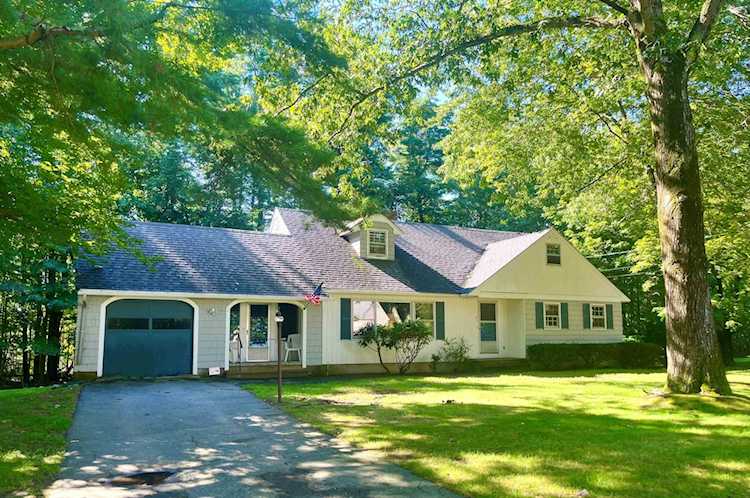 27 Ridgeview Terrace Hampton, NH 03842
