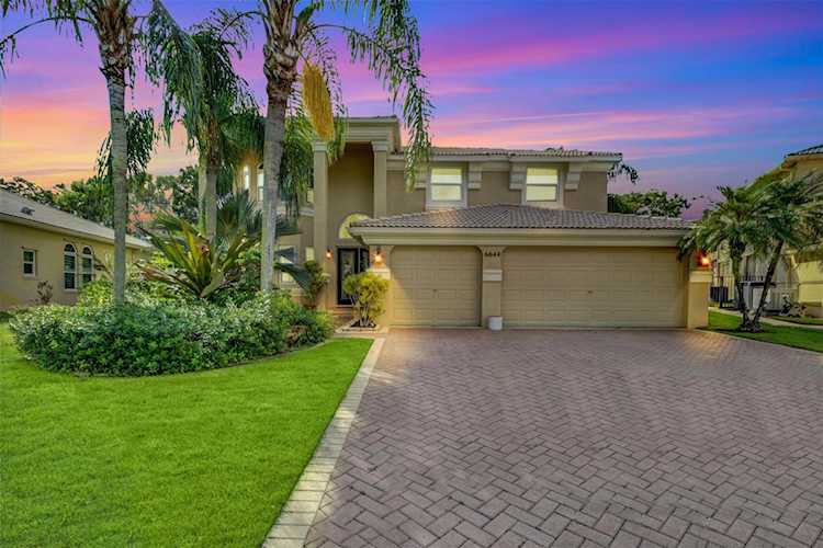 6644 Marbletree Ln Lake Worth, FL 33467