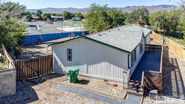 176 Hardie Ln Fernley, NV 89408