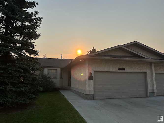 213 Knottwood Road Edmonton, AB T6K 4B9