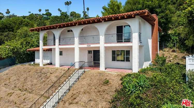 13491 Bayliss Rd Los Angeles, CA 90049