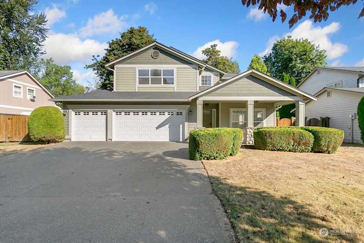 15421 88th St E Puyallup, WA 98372