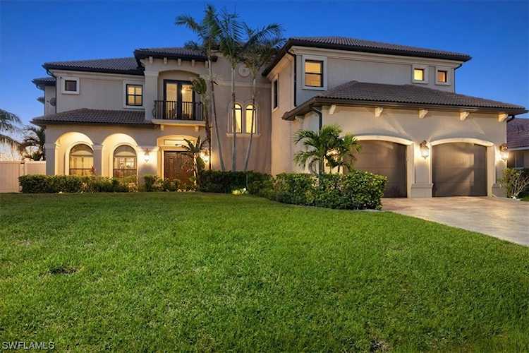 610 SW 39th Ave Cape Coral, FL 33991