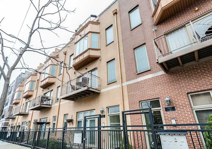 1915 S State St #2 Chicago, IL 60616