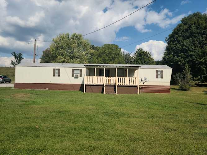 2756 Muddy Creek Rd Winchester, KY 40391